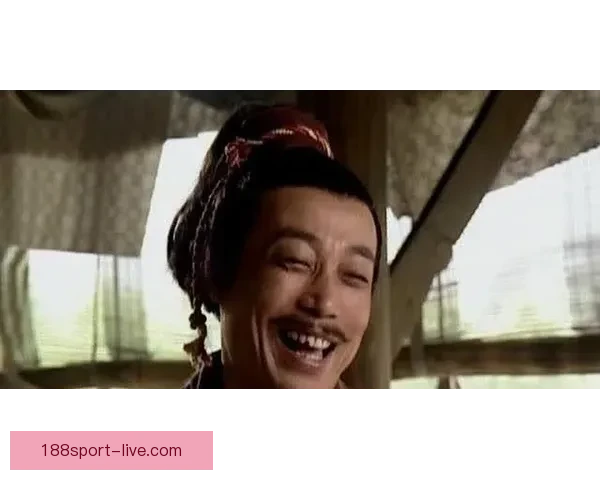 悲剧源于童年阴影艾维曾自曝遭受性虐待导致荒唐行为